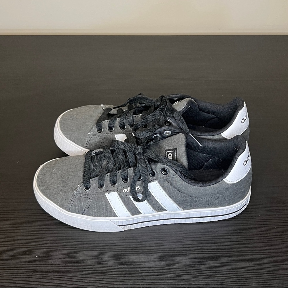 Adidas Men's Daily 3.0 Shoes size 8